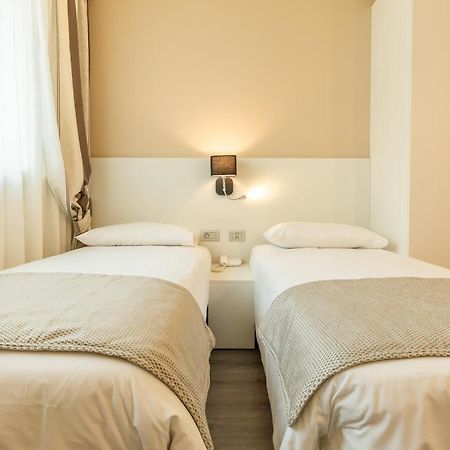 מנטון La Dolce Vita Hotel מראה חיצוני תמונה