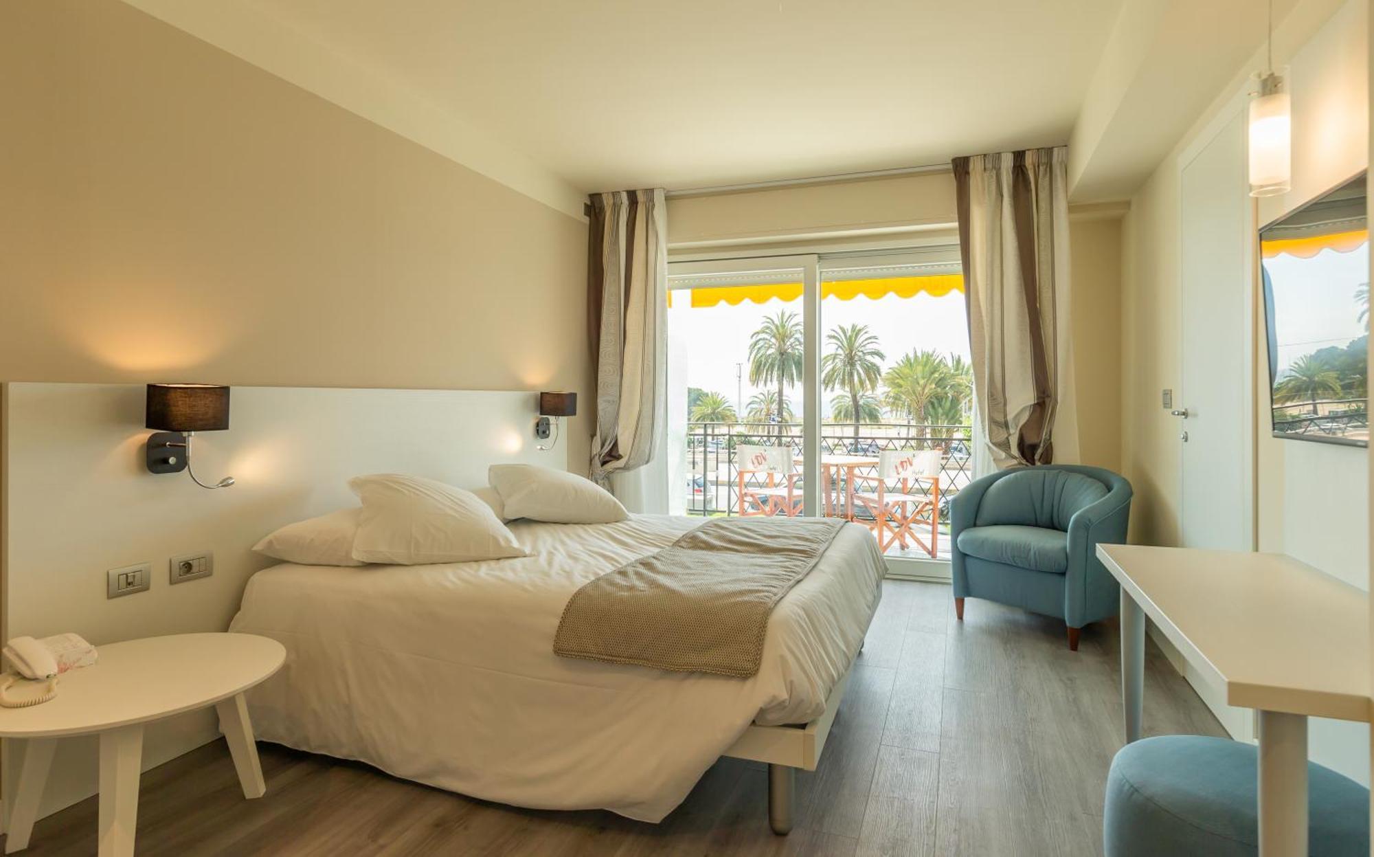 מנטון La Dolce Vita Hotel מראה חיצוני תמונה