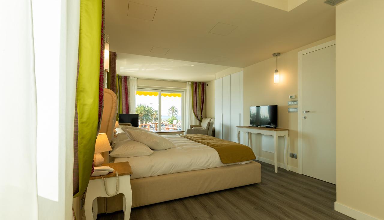 מנטון La Dolce Vita Hotel מראה חיצוני תמונה