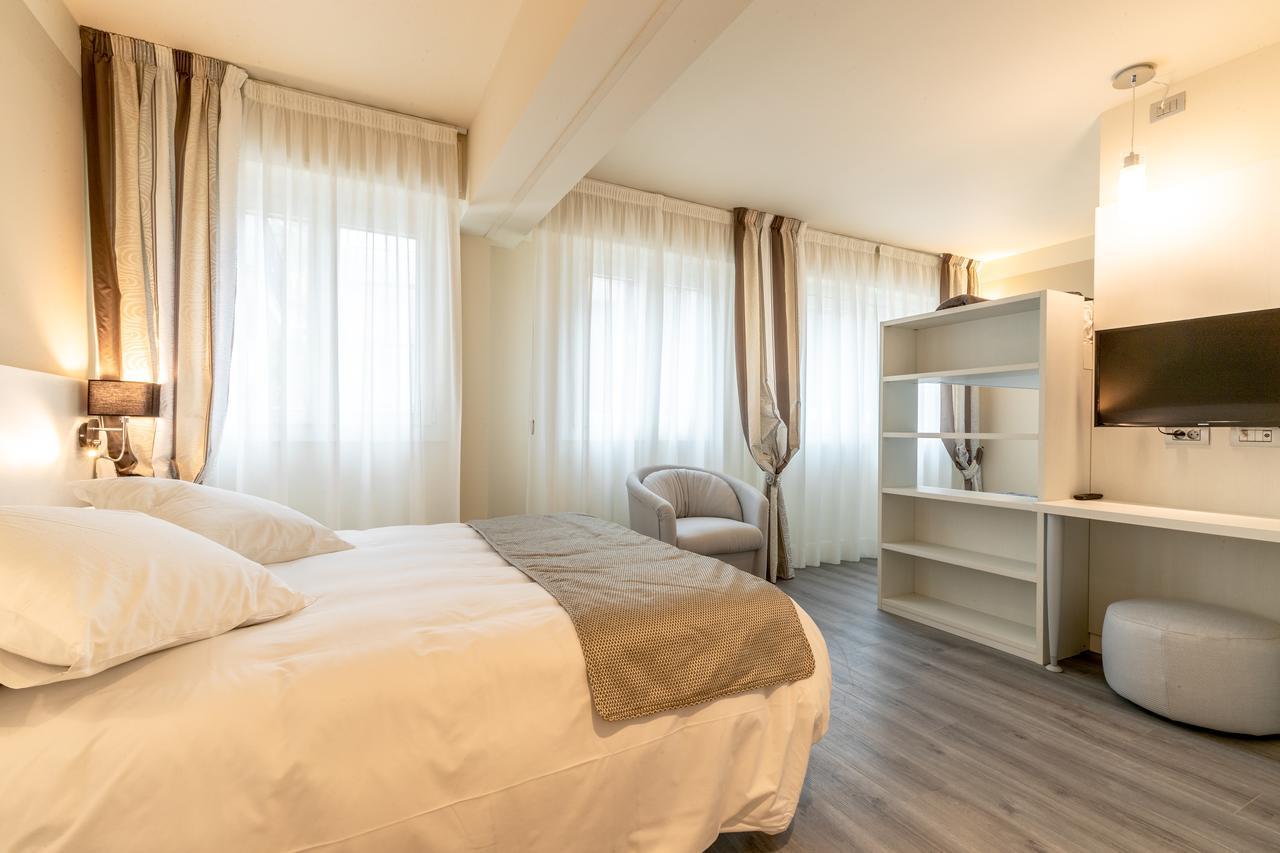 מנטון La Dolce Vita Hotel מראה חיצוני תמונה